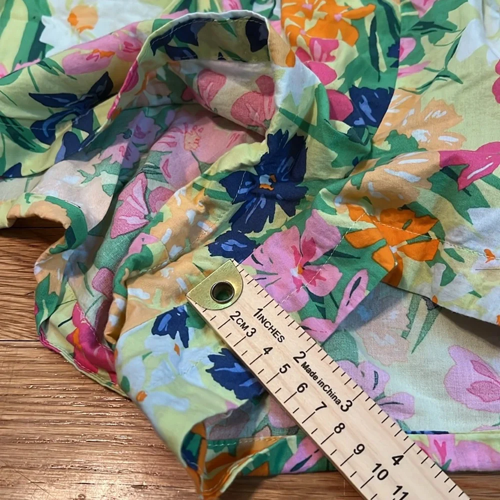 Old Navy‎ Green and Pink pajama Shorts Vibrant Design in green floral size large